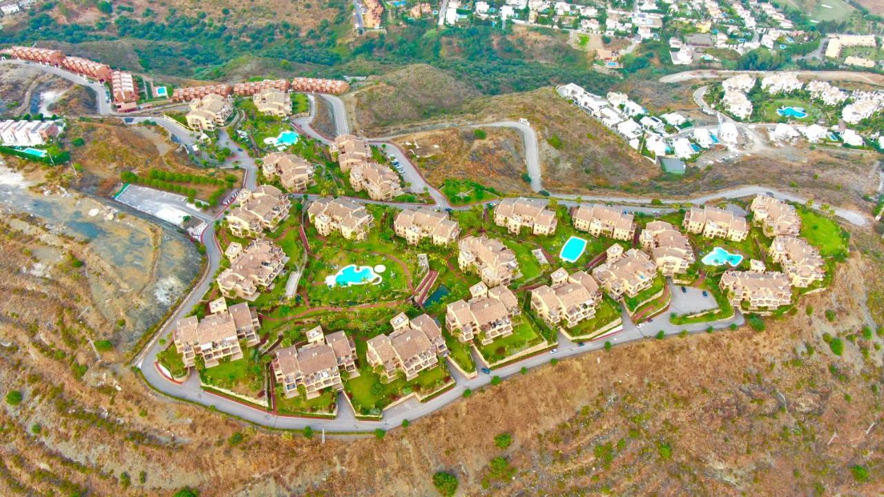 Quartiers Marbella Penthouse In Hacienda Cifuentes Benahavis Apartment Estepona Ngoại thất bức ảnh